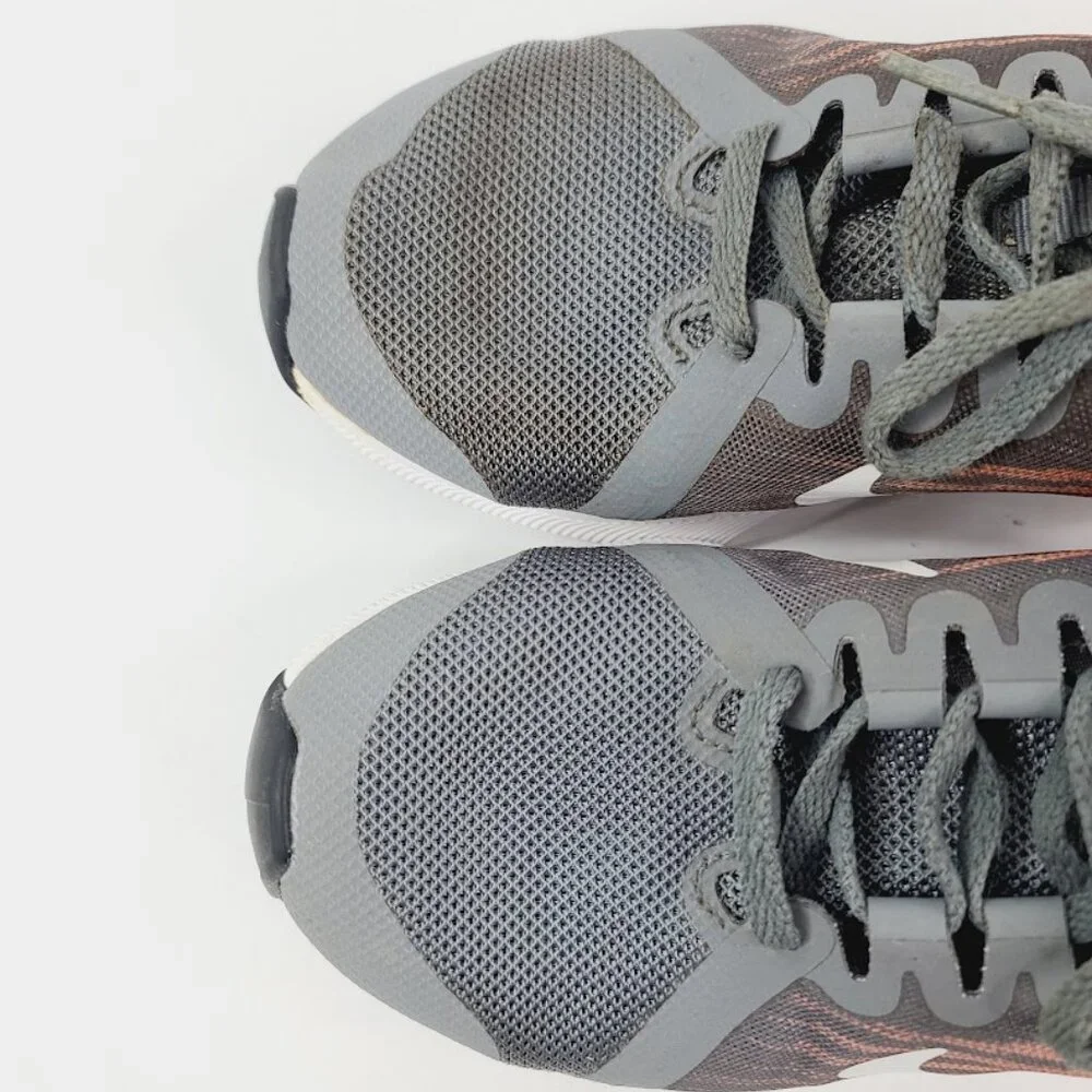 Nike women gray